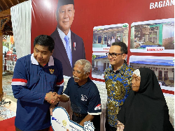 Menteri Ara Tinjau Proses Pembangunan RLH untuk Binaan Astra di Banyumas