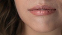 Ini 13 Bahan Alami yang Wajib Dicoba untuk Mencerahkan Bibir Gelap