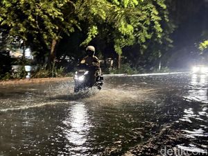 Musim Hujan Tiba, Surabaya Dihantui Ancaman Genangan dan Banjir