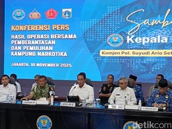 Komjen Suyudi Ungkap Bandar Pantau Situasi Kampung Narkoba Pakai Drone