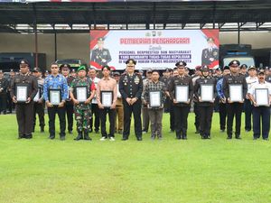 18 Polisi-TNI dan Warga Sipil Mojokerto Diganjar Penghargaan di Hari Pahlawan
