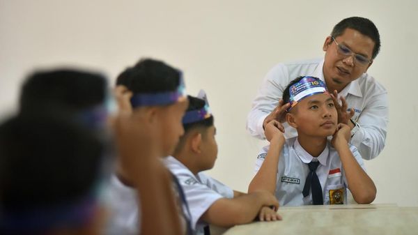 Kemenkeu Mengajar di Sekolah Rakyat Padang, Kenalkan Peran Penjaga Ekonomi Negeri