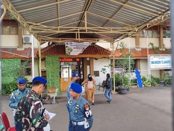 Kondisi SMAN 72 Kelapa Gading Usai Ledakan, Aparat Masih Berjaga Pagi Ini