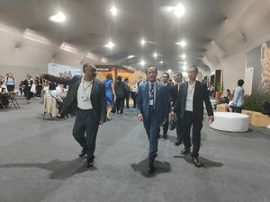 Video: Menteri Hanif Tiba di Paviliun Indonesia di KTT COP30 Brasil