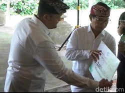 Rona Bahagia Pekerja Serabutan di Badung Dapat Insentif Rp 2 Juta