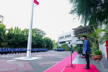 Pimpin Upacara Hari Pahlawan 2025, Mensos Ajak Teladani 3 Nilai Pahlawan