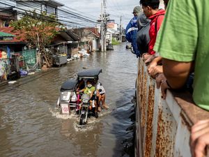 Potret Banjir Usai Amukan Topan Fung-wong di Filipina
