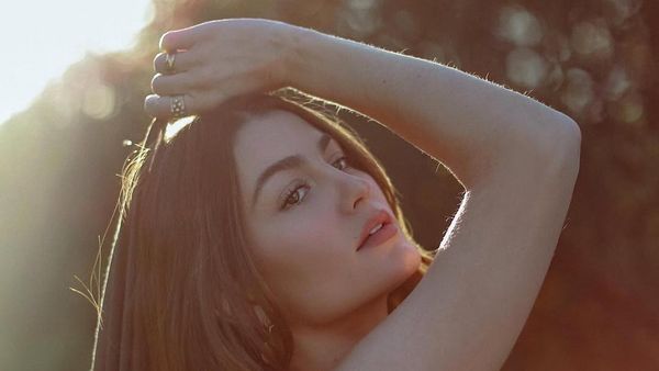 Aktris Diduga Pacar Orlando Bloom Dihujat karena Sindir Katy Perry Lewat Kostum