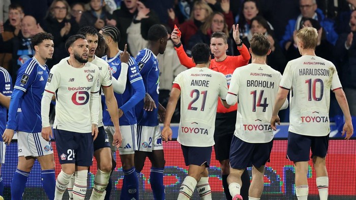 Verdonk Dapat Kartu Merah, Lille Kalah dari Strasbourg 0-2