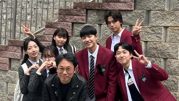 Sutradara dan pemain drama Korea Spirit Fingers
