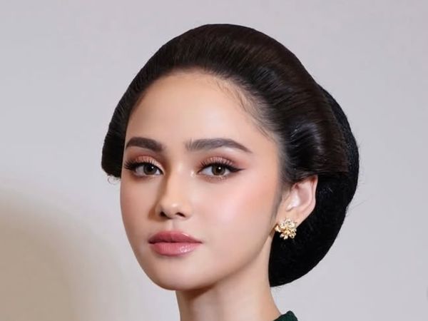 Makeup Buru-buru, Syifa Hadju Tetap Cantik Paripurna