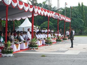Kapolda Bali Ikuti Peringatan Hari Pahlawan, Koster Jadi Inspektur Upacara