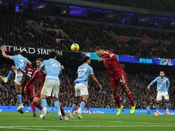 Keputusan Wasit Anulir Gol Van Dijk Dikritik