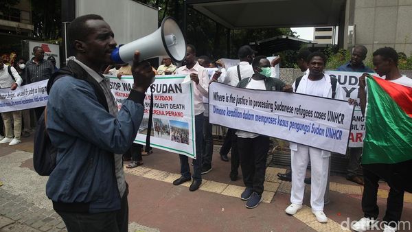 Aksi Pengungsi Sudan di Jakarta Desak PBB Hentikan Perang