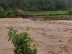 Banjir dan Longsor Terjang Lima Kecamatan di Cianjur