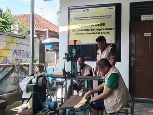 Mereka Pernah Sunyi, Kini Penyintas Skizofrenia Menginspirasi
