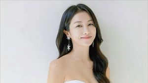 Kim Ok Bin Menawan Pamer Gaun Putih Jelang Menikah