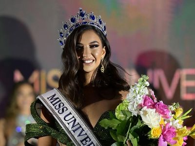 7 Potret Miss Israel Melanie Shiraz, Viral Beri Tatapan Sinis ke Miss Palestine