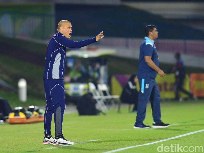 Pelatih Timnas Indonesia U-17, Nova Arianto.