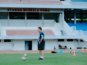Musim Hujan Jadi Tantangan Pelatih PSIM Van Gastel: Beda dengan di Belanda