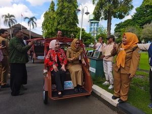 Bupati Demak Harap Bantuan Becak Listrik Jangkau Lebih Banyak Penerima