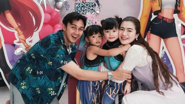 Potret Bible Anak Felicya Angelista Dandan Jadi Zoe 'Kpop Demon Hunters'