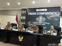 Dhoho Night Carnival 2025 Bertema Glow Green, Pesta Cahaya dari Daur Ulang