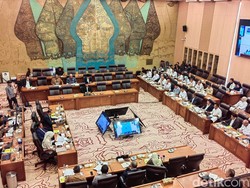 Bahlil soal Izin Tambang Raja Ampat: Barang Ini Ada, Saya Belum Ada di Muka Bumi