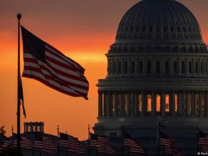 Senat AS Loloskan RUU Akhiri Penutupan Pemerintahan Trump