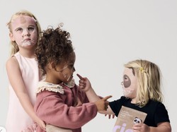 Aktris Shay Mitchell Rilis Skincare untuk Balita, Dikritik Dokter Kulit