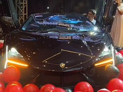 Viral Pesta Ultah Anak 9 Tahun di Makassar: Kado Lamborghini, Suvenir Dollar