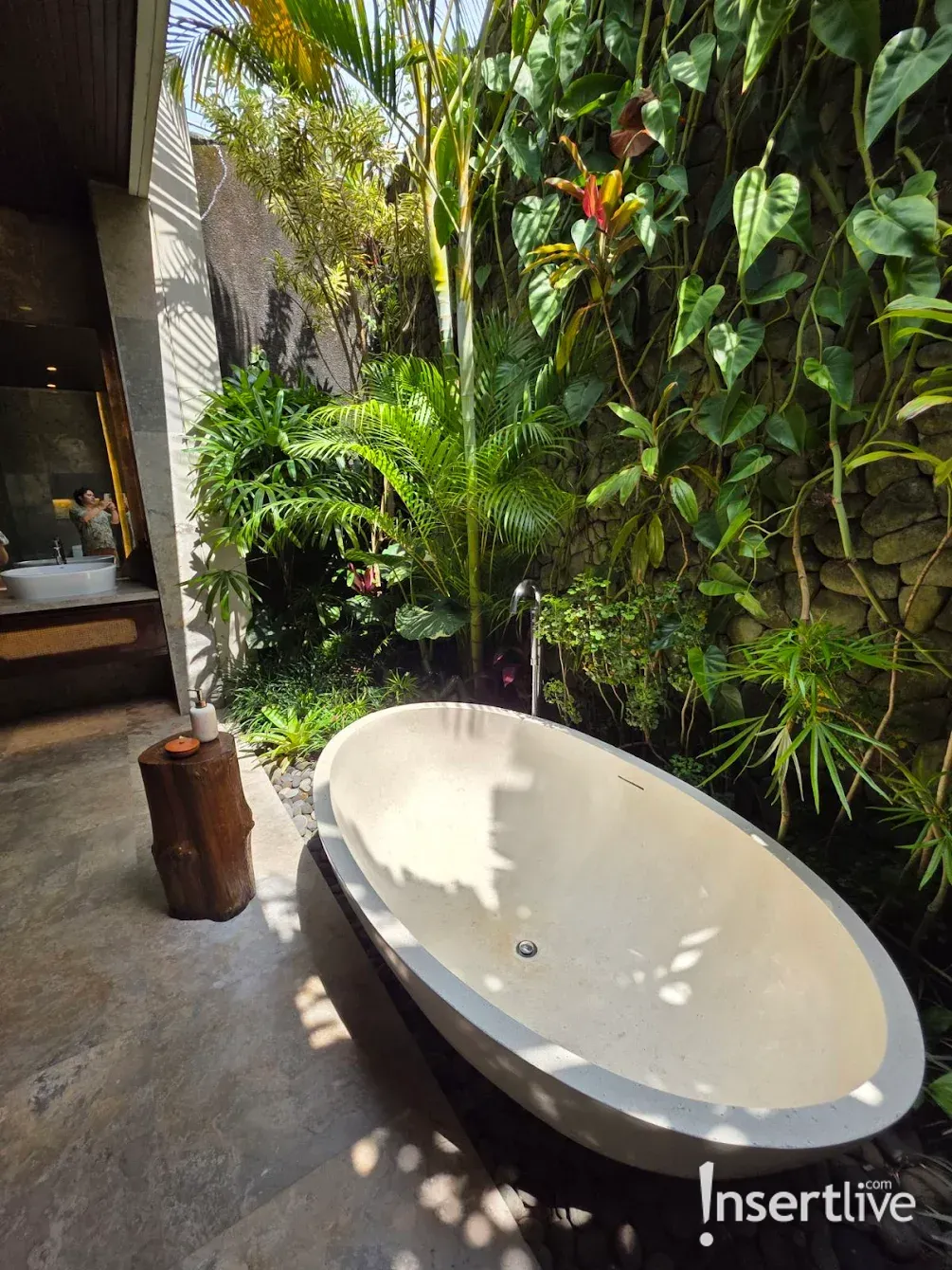 Pengalaman bermalam di Adiwana Unagi