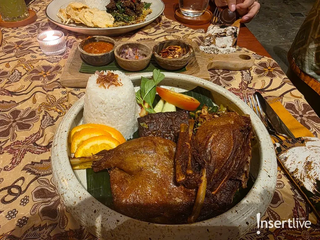 Pengalaman bermalam di Adiwana Unagi