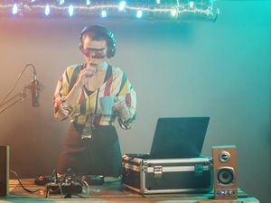 Coffee Rave, Tren Kafe Kekinian yang Gabungkan Musik dan Kopi