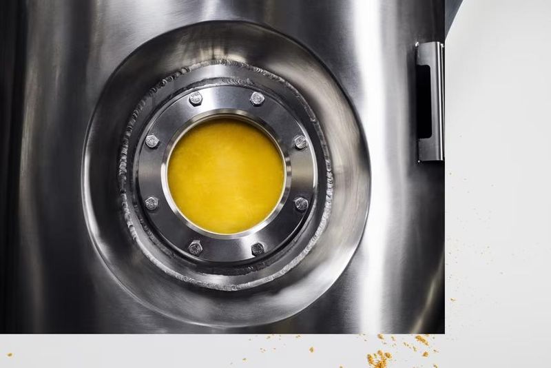 Proses lab dan pengujian urine astronot untuk jadi sumber makanan di masa depan.