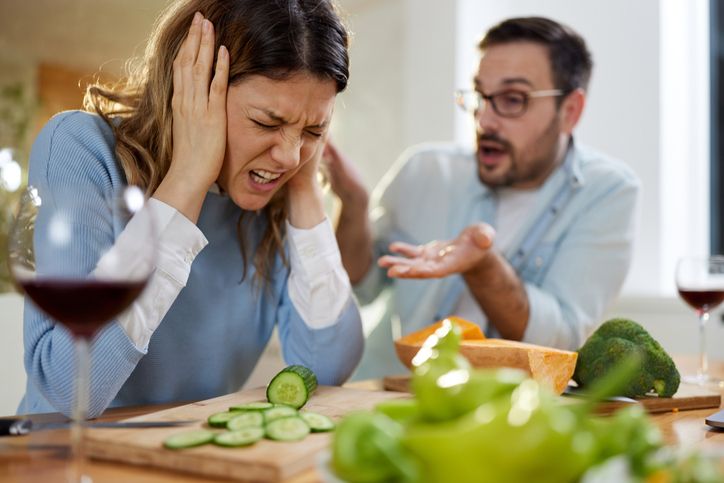Nangis Saat Lagi Makan Siang, Wanita Ini Diberi Dessert Gratis
