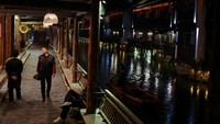 Menikmati Keindahan Malam di Kota Air Kuno Wuzhen