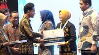 Turunkan Stunting, Wabup Bojonegoro Terima Penghargaan dari Wapres