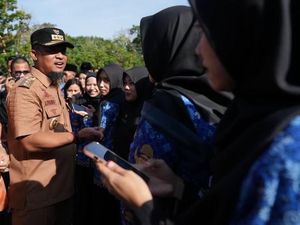 Gubernur Sulsel Perintahkan BKD Fasilitasi Dua ASN Asal Luwu Lutra