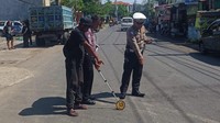 Seruduk Truk, Pemotor Tewas di Jalan Tukad Balian Denpasar