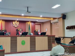 Sidang Vonis Terdakwa Mafia Tanah Mbah Tupon Ditunda, Ini Alasannya