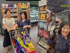 Wow! Koper 50 Kg Milik Orang Korea Ini Penuh Minuman Khas Malaysia