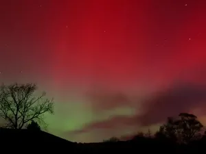 Video: Aurora Nongol di Langit Prancis