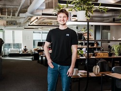 Brendan Foody: Bocah 20-an Drop Out Jadi Miliarder Berkat AI