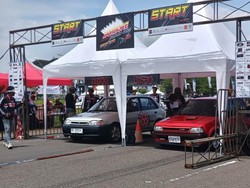 Toyota Starlet Menolak Tua, Digeber Drag Race di Bandara