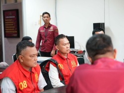 Dua Tersangka Kasus Jaksa Gadungan Diserahkan ke Jaksa Penuntut Umum