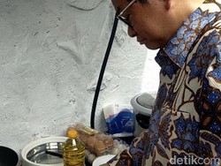 Kala Pramono Goreng Telur Pakai Biogas dari Septic Tank Komunal Warga Jaktim