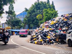 Ancaman Krisis Sampah dan Masalah Ketidaksiplinan di Bandung Raya