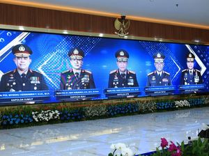 Kapolda Riau hingga Papua Barat Terima Anugerah Bintang Bhayangkara Pratama