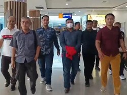 Tim Tabur Kejati Kepri Tangkap Buronan Korupsi Pembangunan Jembatan di Kendari